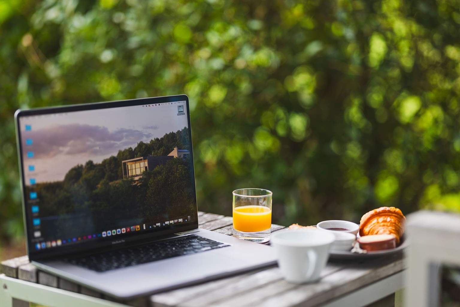 CONTENT et SOCIAL MEDIA MANAGER
