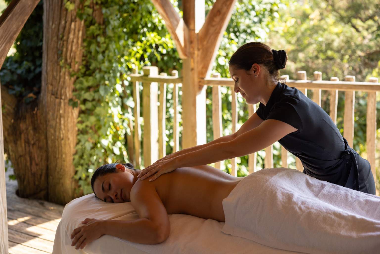 UN(e) PRATICIEN(NE) AU SPA YVES ROCHER